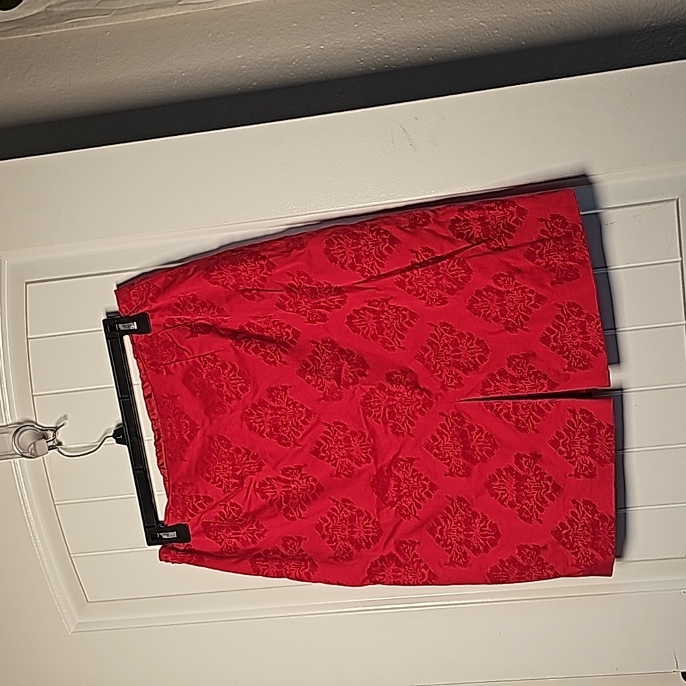 Apostrophe sz 8 red damask skirt - Picture 8 of 9